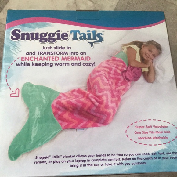 Pink Mermaid Snuggie Tails - Picture 3 of 6